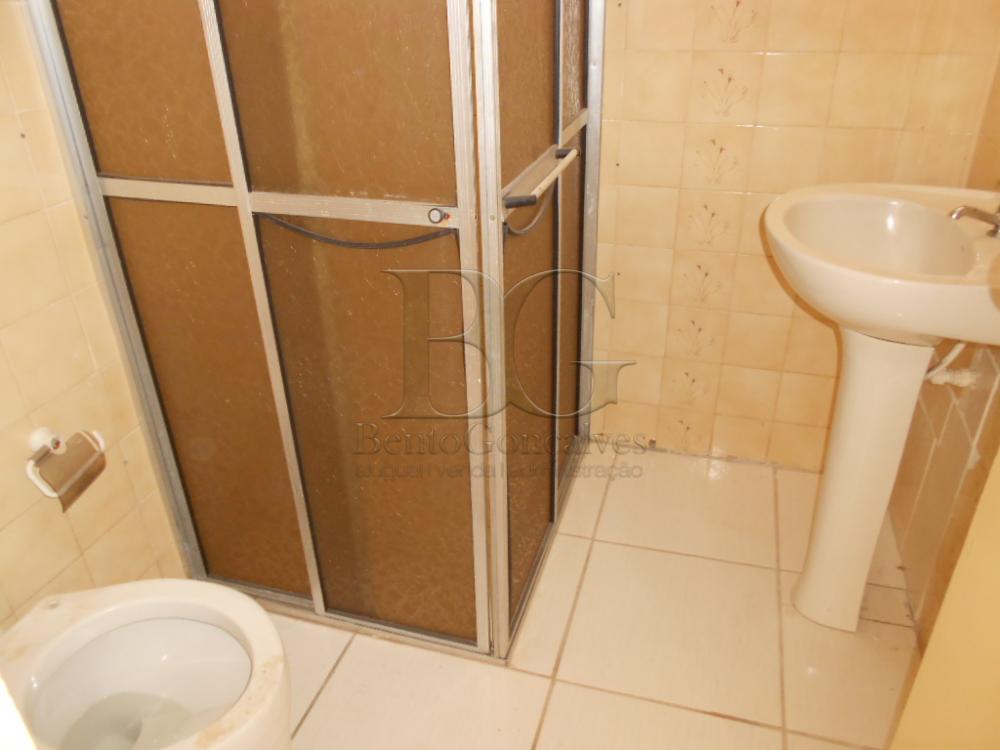 Banheiro Alugar Casas / Padrão em Poços de Caldas R$ 900,00 - Foto 6