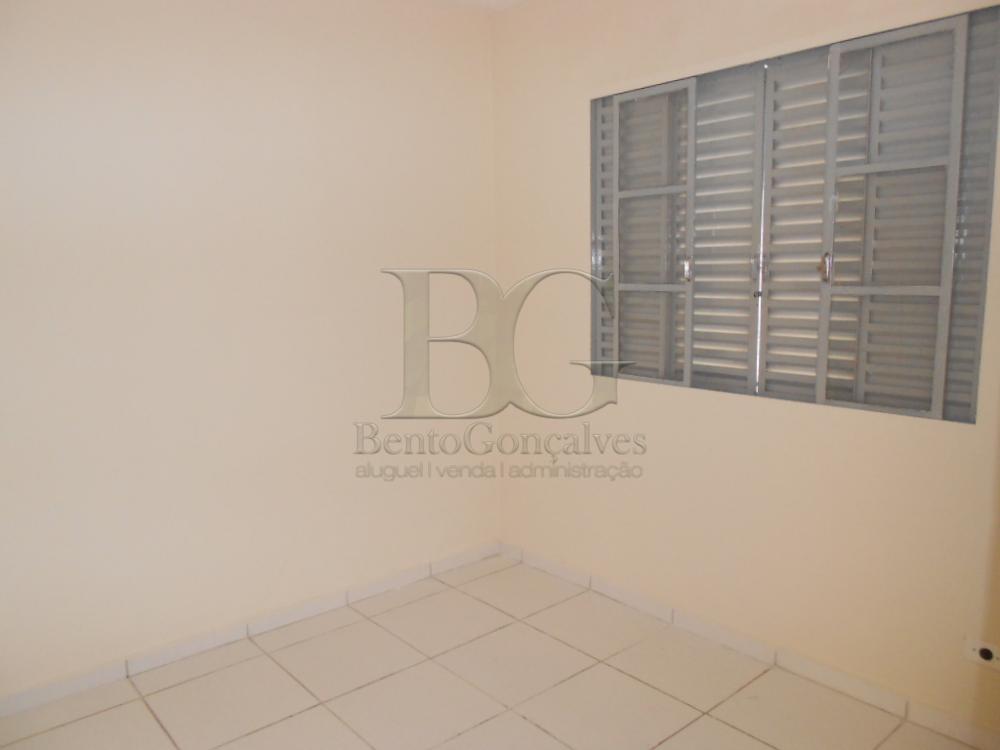 Dormitorio Alugar Casas / Padrão em Poços de Caldas R$ 900,00 - Foto 4