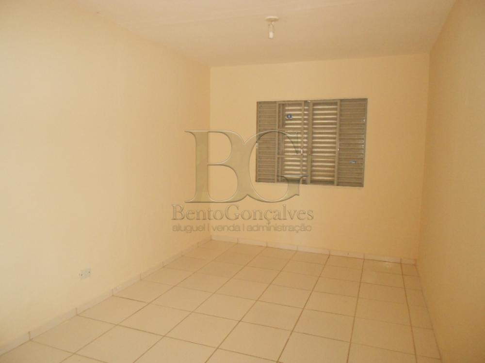 Dormitorio Alugar Casas / Padrão em Poços de Caldas R$ 900,00 - Foto 3