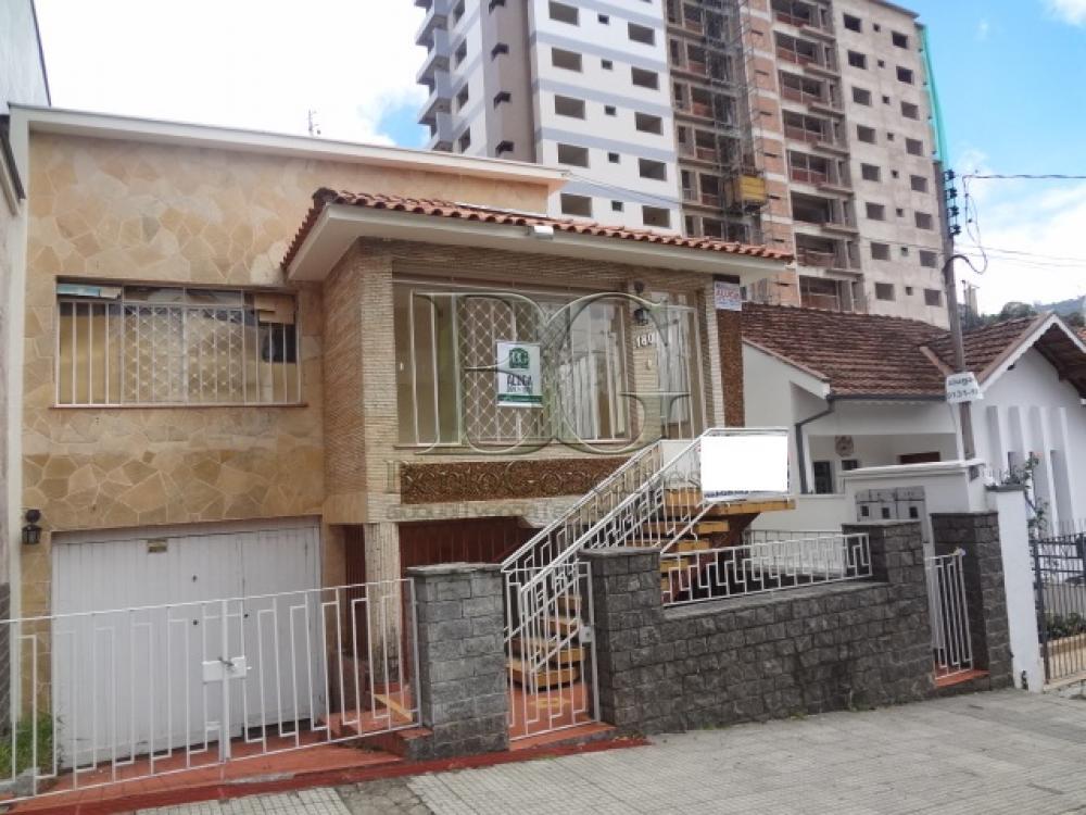 Casas Padrão Centro Poços de Caldas R 1.200,00. Cód