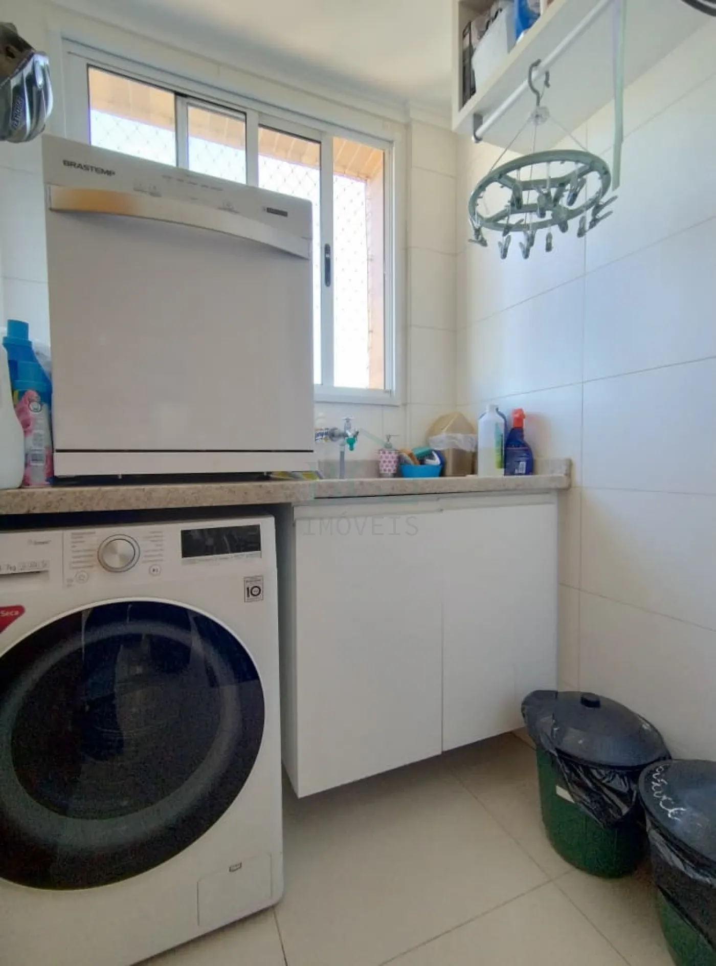 ÁREA DE SERVIÇO Alugar Apartamentos / Padrão em Poços de Caldas R$ 2.000,00 - Foto 19