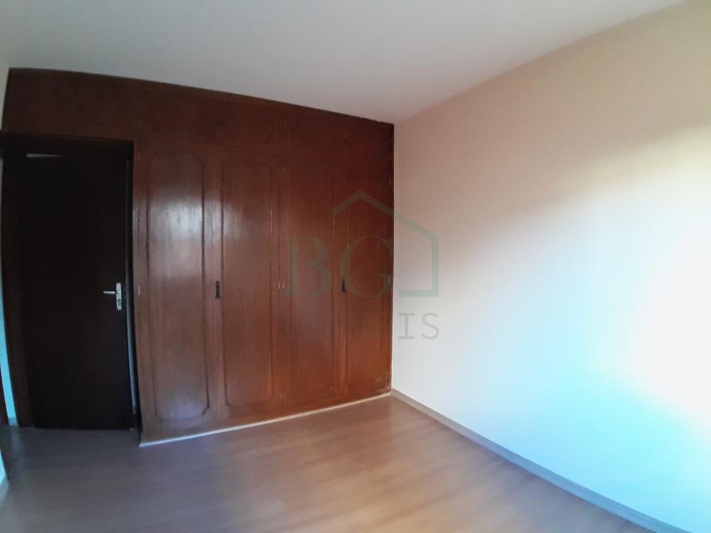 Alugar Apartamentos / Padrão em Poços de Caldas R$ 1.200,00 - Foto 4