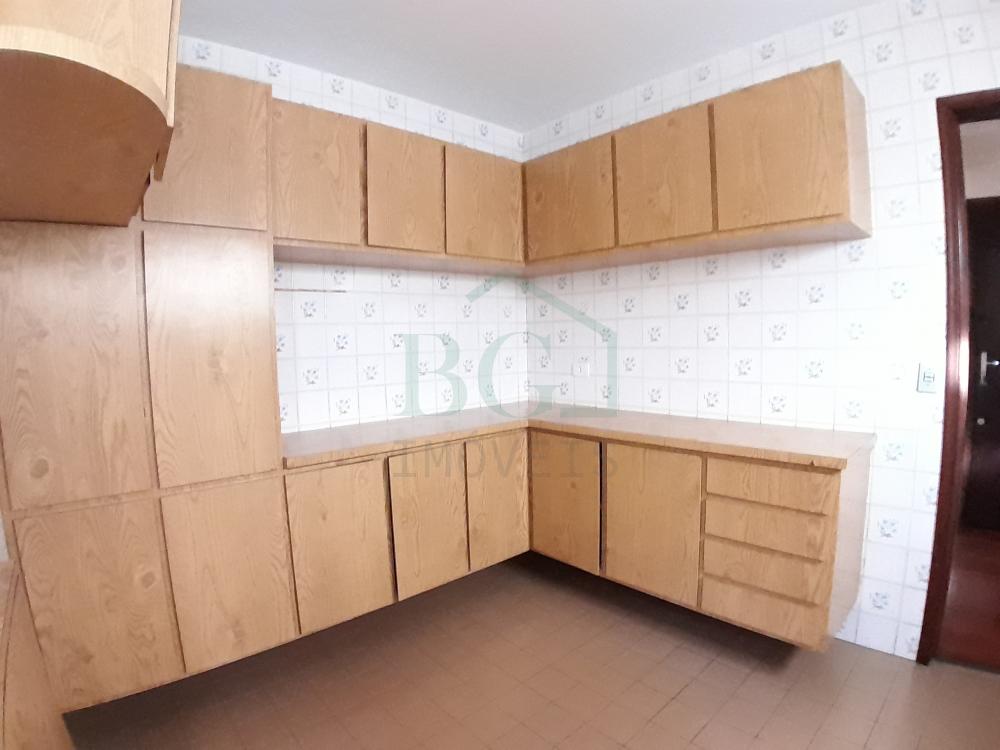 Alugar Apartamentos / Padrão em Poços de Caldas R$ 1.200,00 - Foto 12