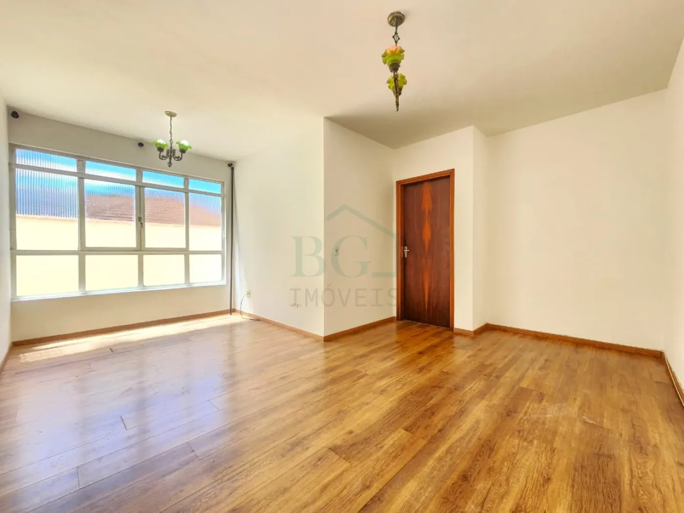 SALA Alugar Apartamentos / Padrão em Poços de Caldas R$ 1.400,00 - Foto 3