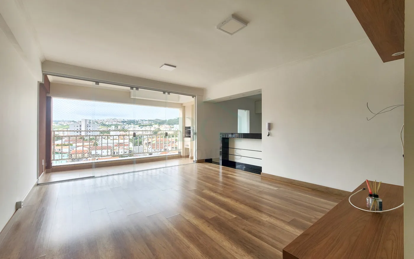 Apartamento para alugar com 3 quartos, 177m² - Foto 3