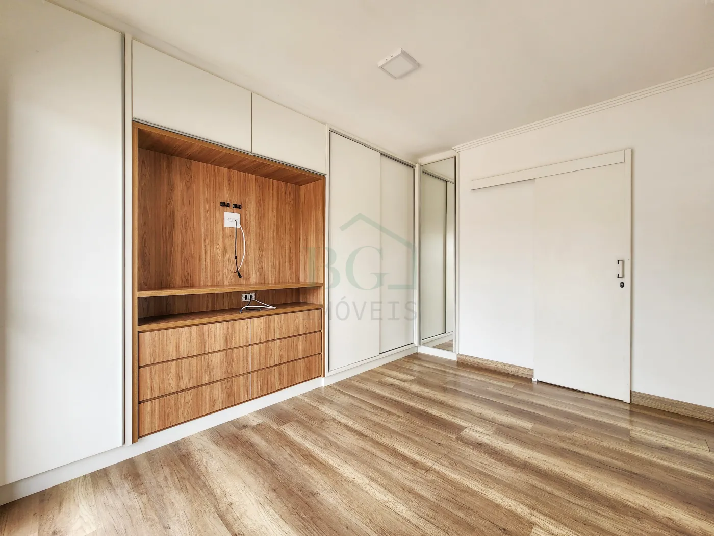 Apartamento para alugar com 3 quartos, 177m² - Foto 9