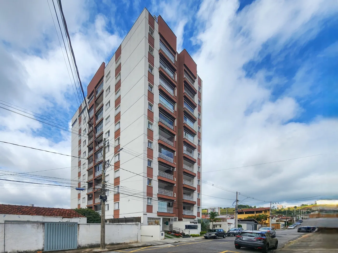 Apartamento para alugar com 3 quartos, 177m² - Foto 1