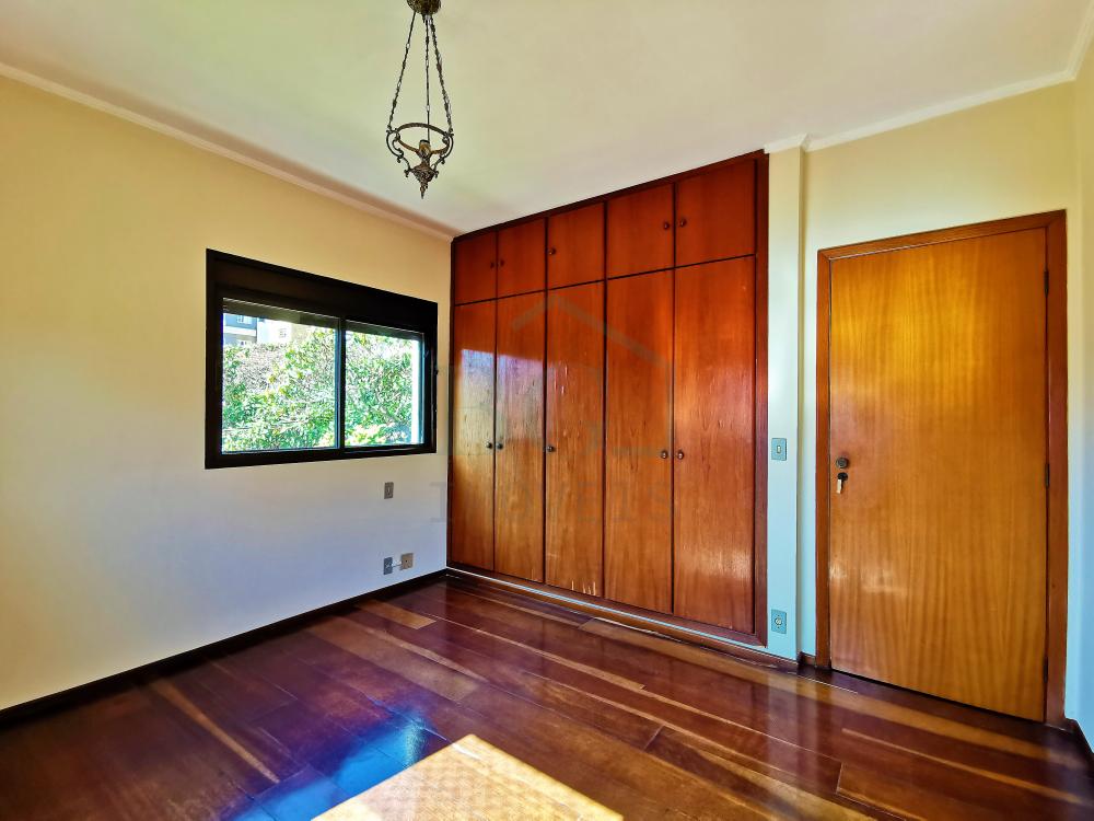 Alugar Apartamentos / Padrão em Poços de Caldas R$ 1.800,00 - Foto 20