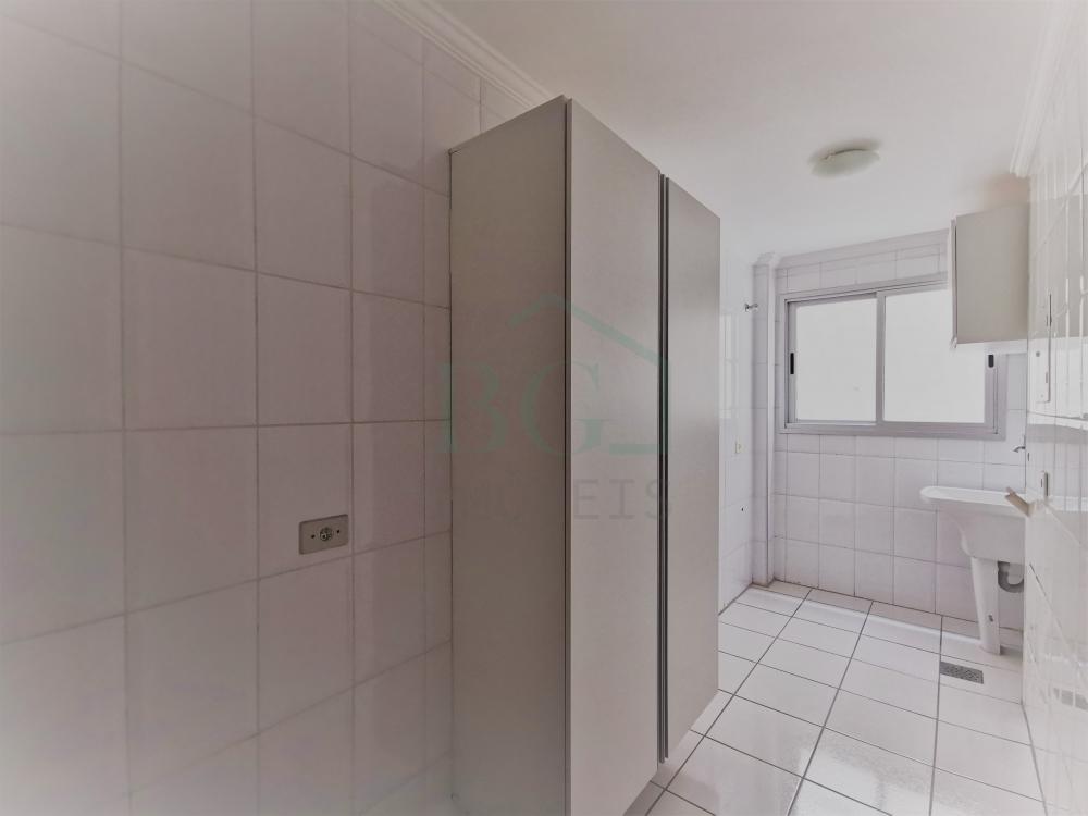 Apartamento para alugar com 2 quartos, 115m² - Foto 11
