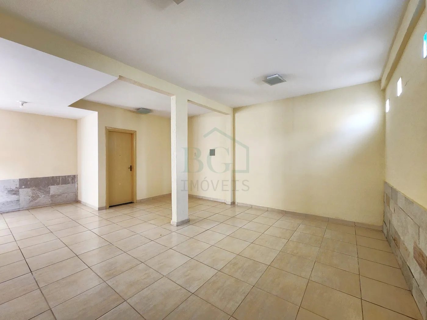 Casa para alugar com 2 quartos, 50m² - Foto 4