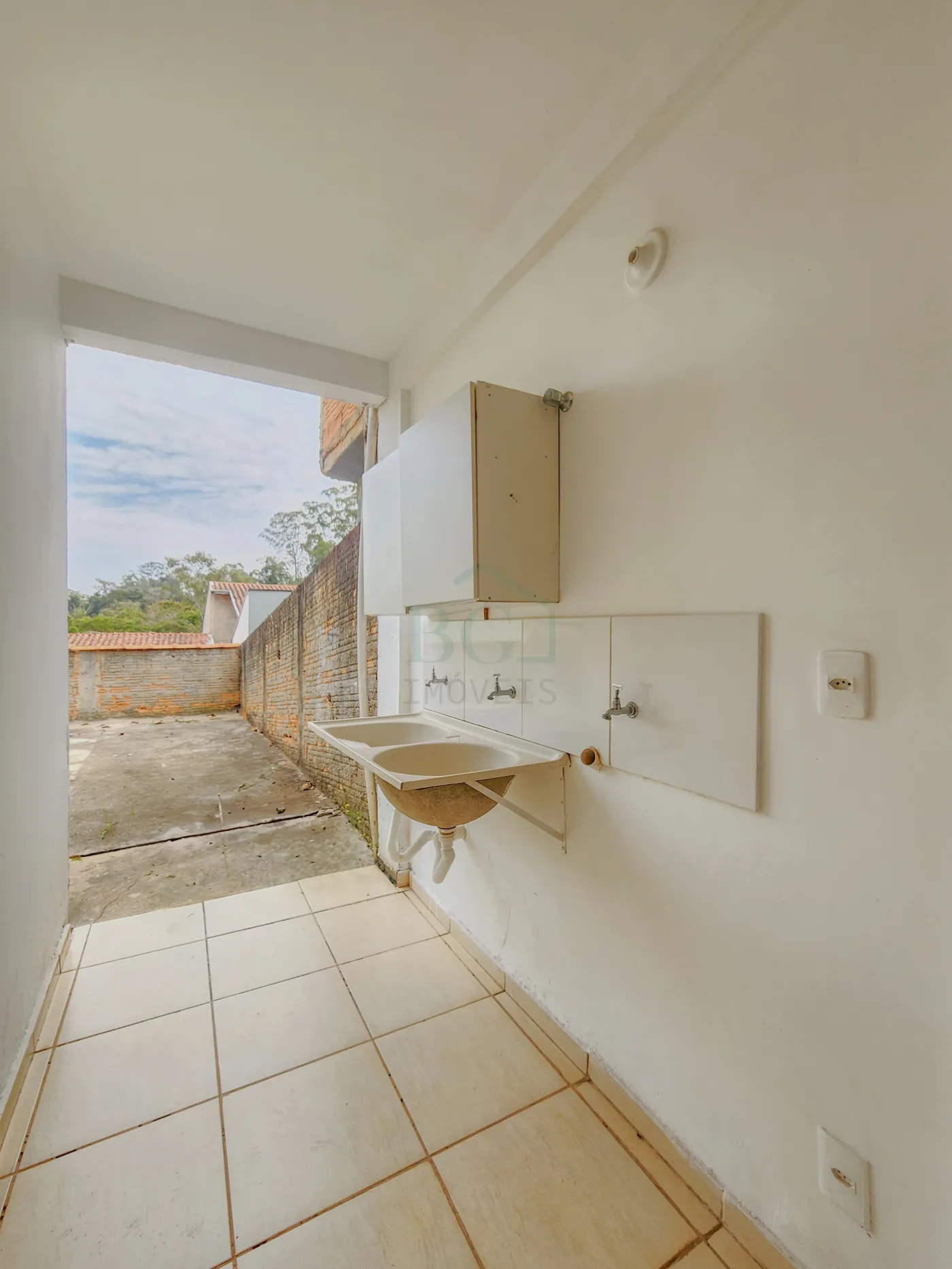 Casa para alugar com 2 quartos, 50m² - Foto 14
