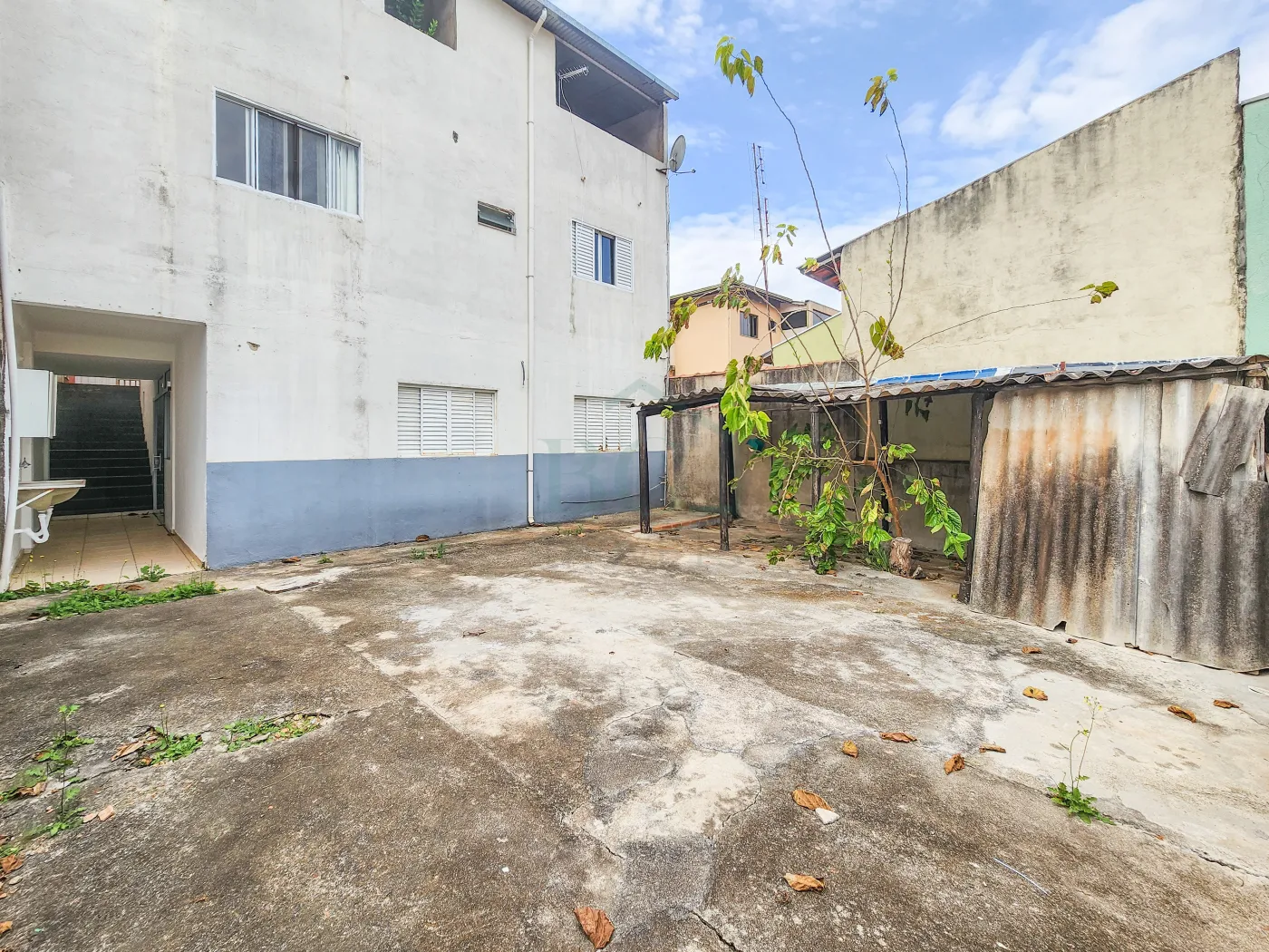 Casa para alugar com 2 quartos, 50m² - Foto 17