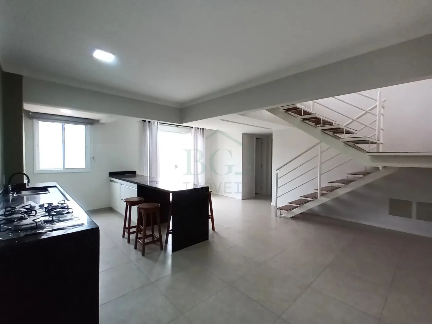 Cobertura à venda com 3 quartos, 130m² - Foto 3