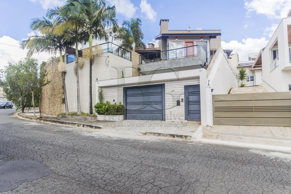 Casa à venda com 3 quartos, 311m² - Foto 1