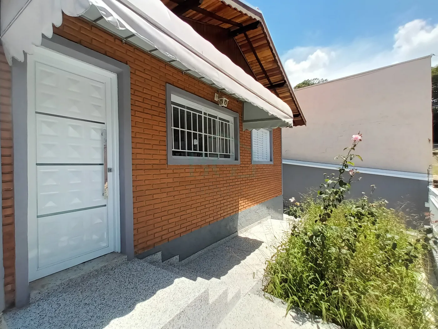 Casa à venda com 3 quartos, 110m² - Foto 2