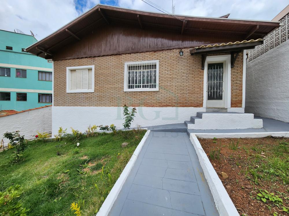 FACHADA Alugar Casas / Padrão em Poços de Caldas R$ 1.200,00 - Foto 1