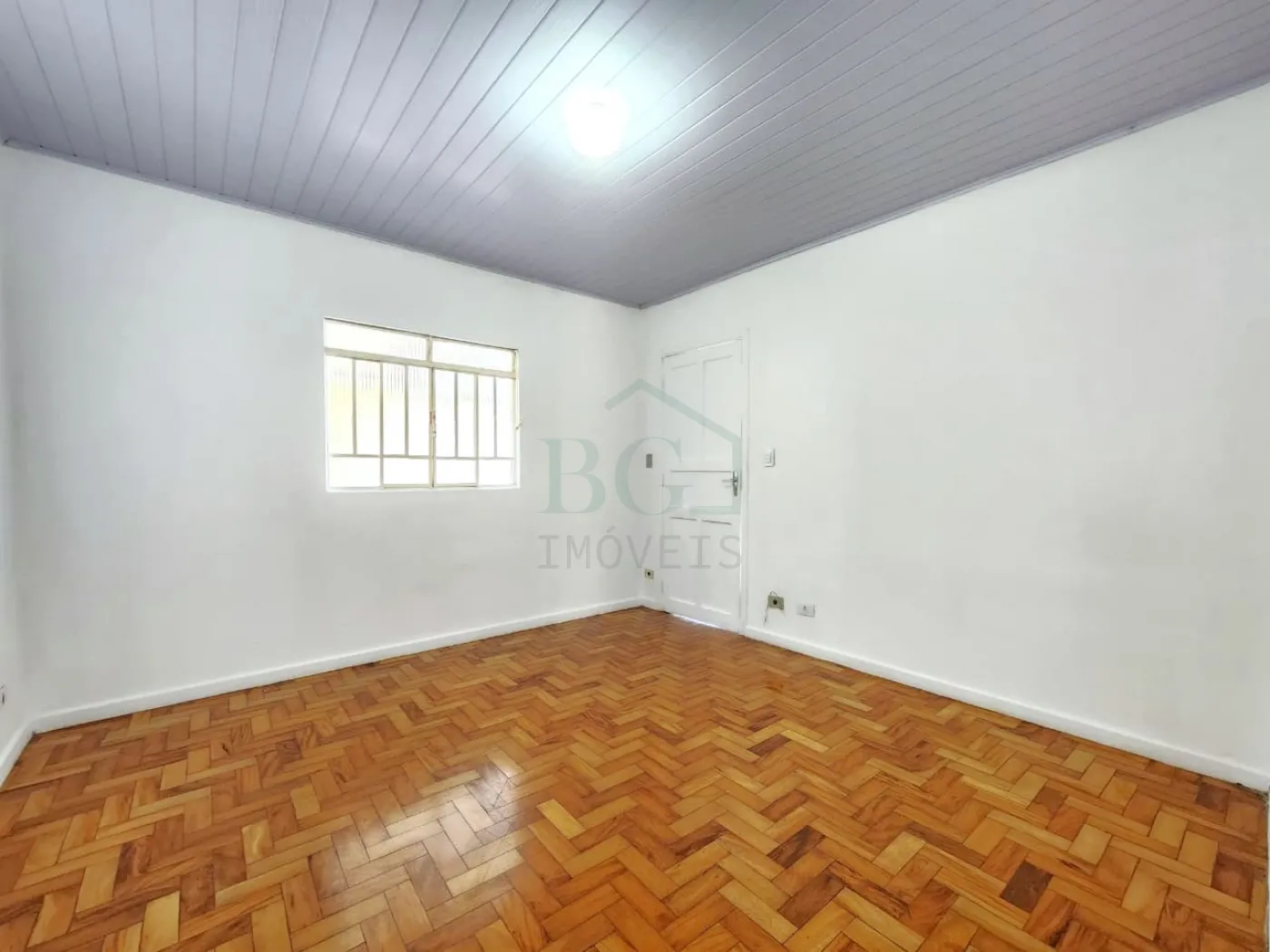 SALA Alugar Casas / Padrão em Poços de Caldas R$ 1.300,00 - Foto 5