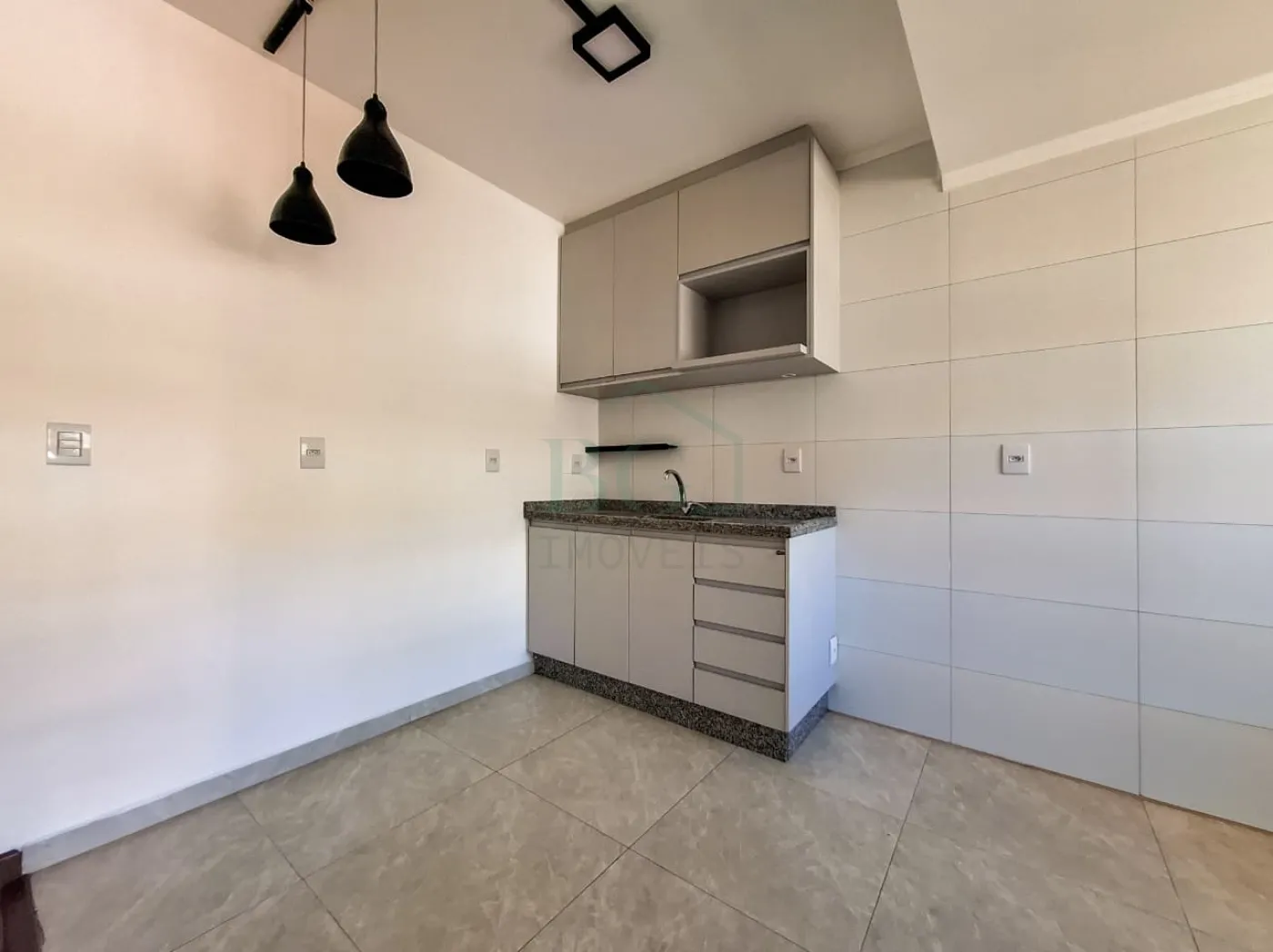 Apartamento para alugar com 2 quartos, 30m² - Foto 13