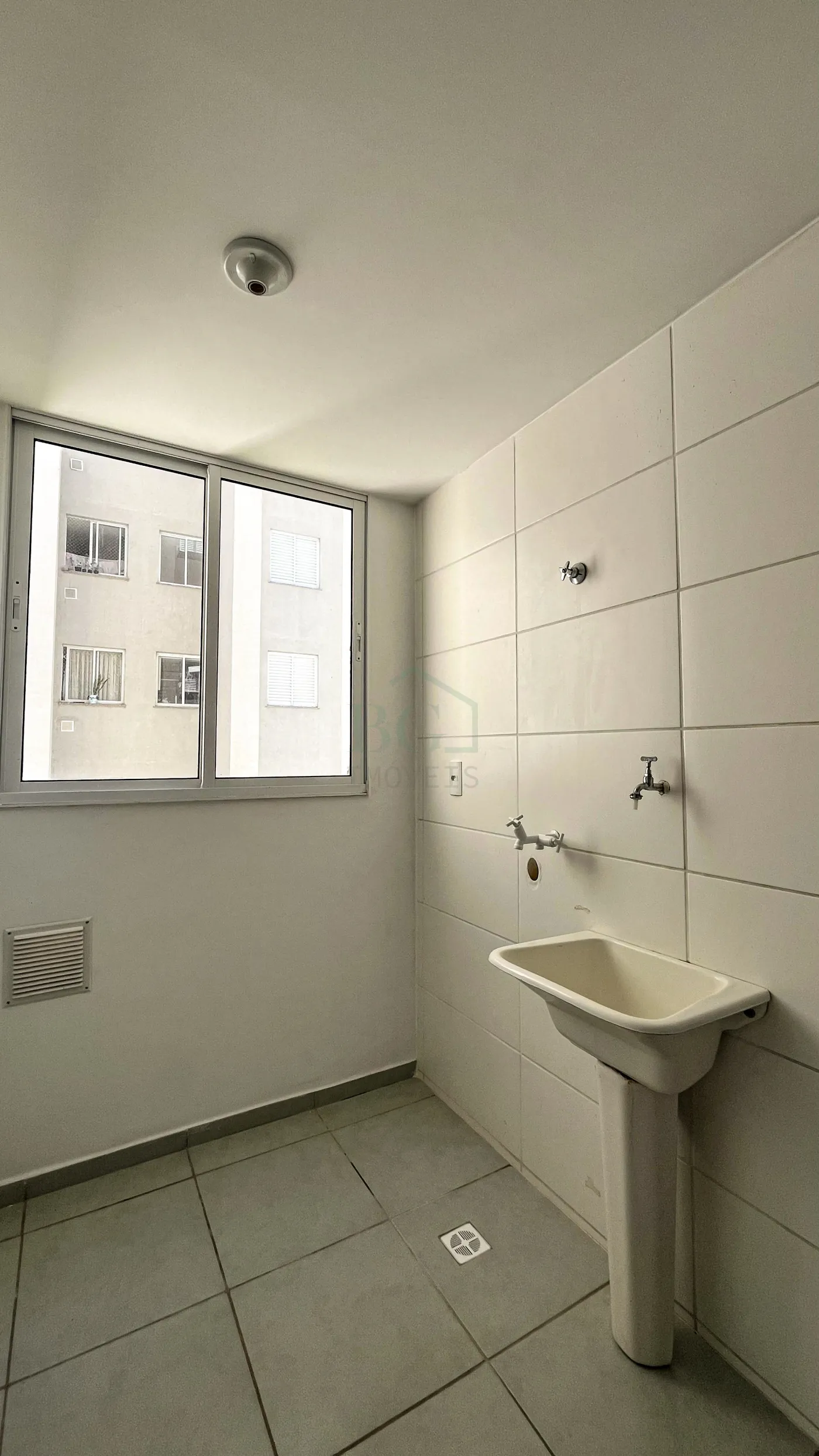 ÁREA DE SERVIÇO Alugar Apartamentos / Padrão em Poços de Caldas R$ 1.100,00 - Foto 13