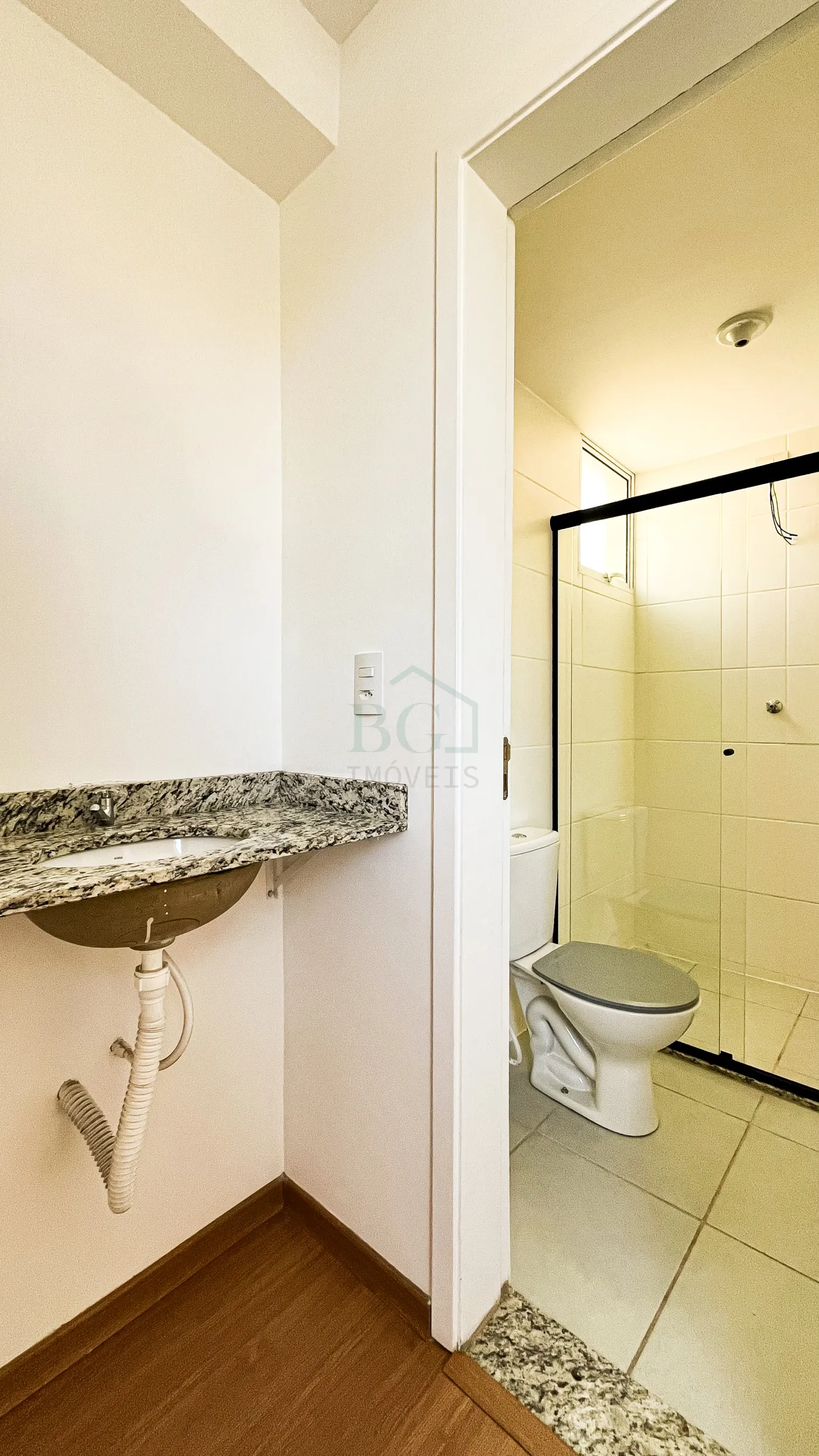 BANHEIRO SUÍTE Alugar Apartamentos / Padrão em Poços de Caldas R$ 1.100,00 - Foto 8