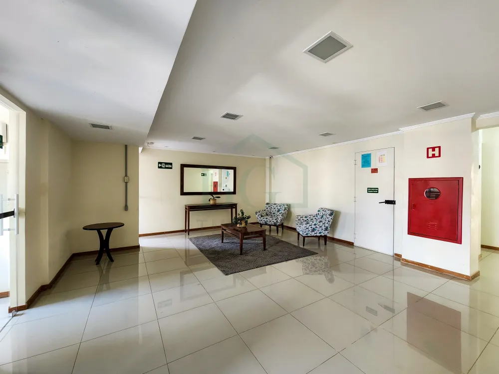 Apartamento à venda com 2 quartos, 72m² - Foto 3