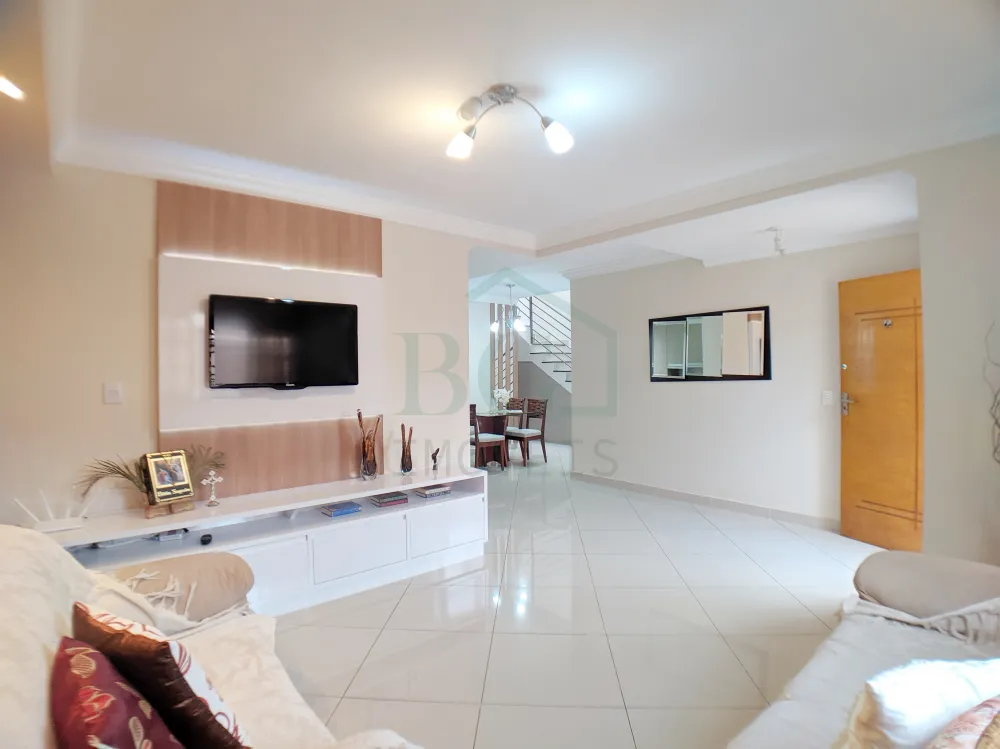 Comprar Casas / Padrão em Poços de Caldas R$ 490.000,00 - Foto 1