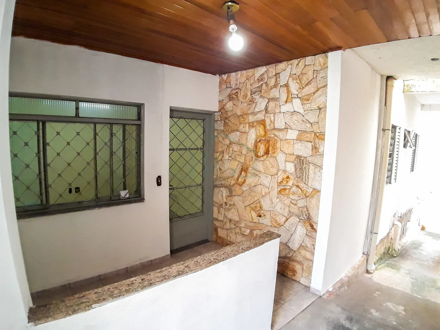ENTRADA Alugar Casas / Padrão em Poços de Caldas R$ 1.700,00 - Foto 1