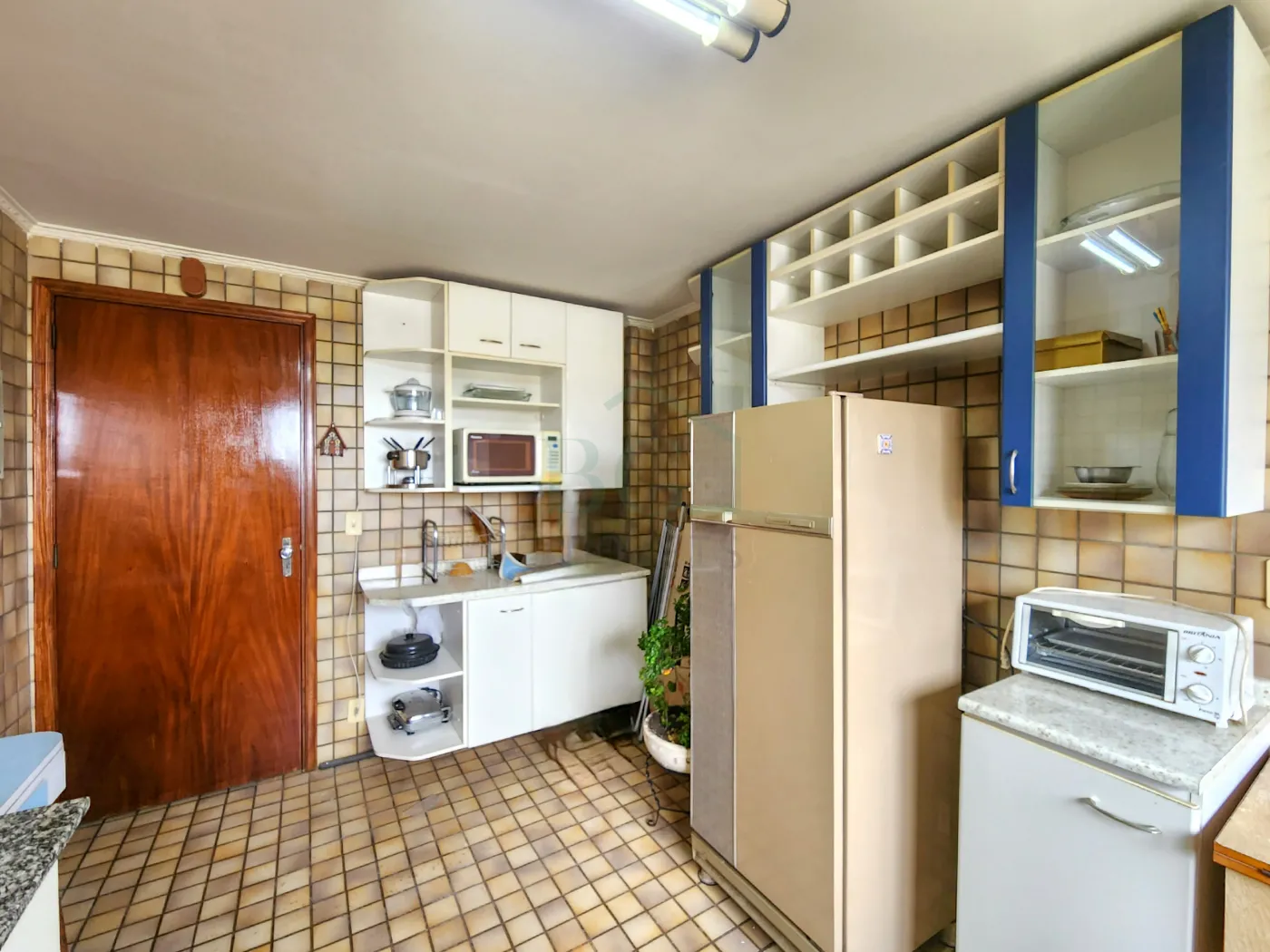 Alugar Apartamentos / Padrão em Poços de Caldas R$ 1.300,00 - Foto 15