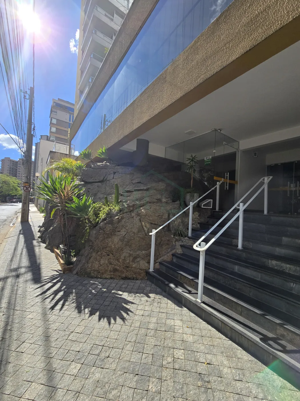 Apartamento à venda com 3 quartos, 96m² - Foto 2