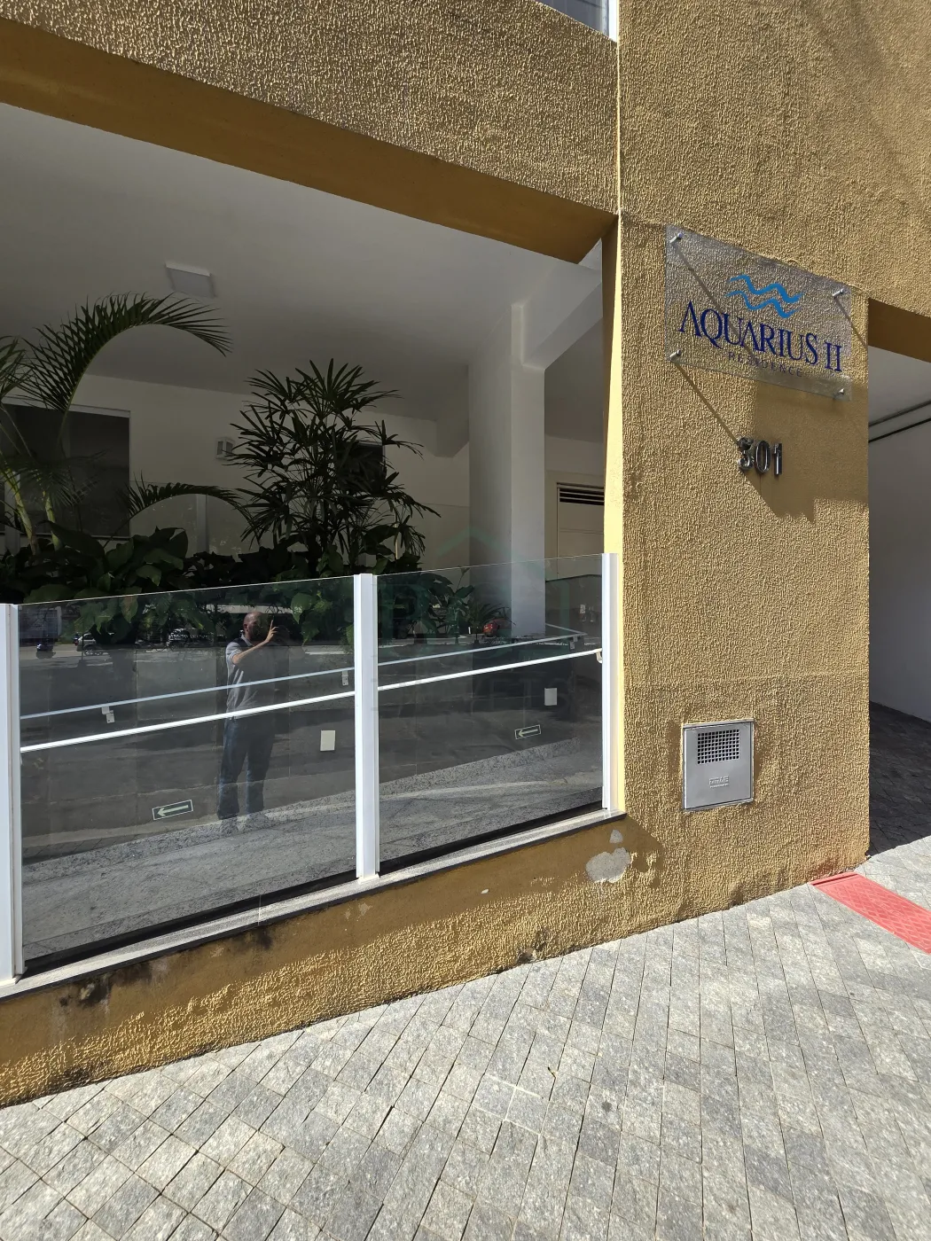 Apartamento à venda com 3 quartos, 96m² - Foto 3