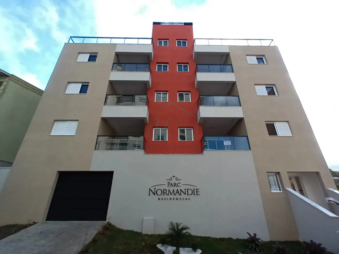 Apartamento à venda com 3 quartos, 94m² - Foto 1