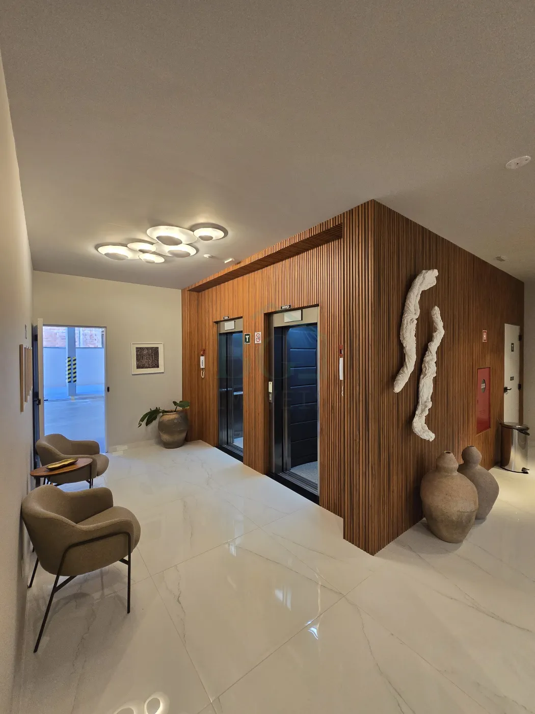 Apartamento à venda com 2 quartos, 65m² - Foto 14