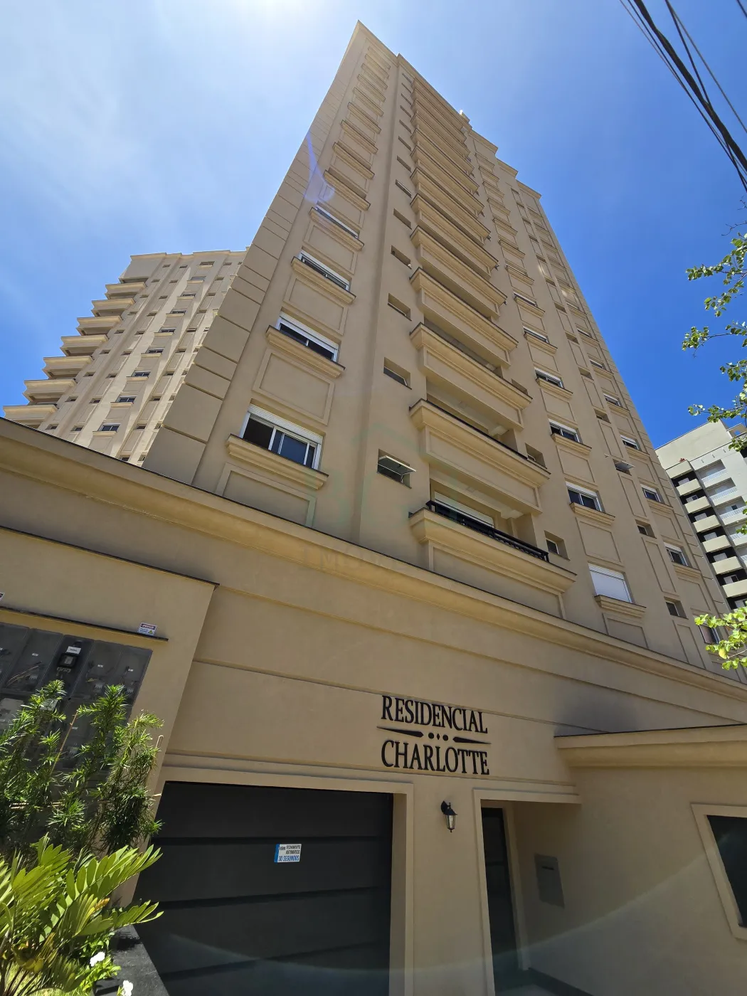 Apartamento à venda com 3 quartos, 144m² - Foto 1