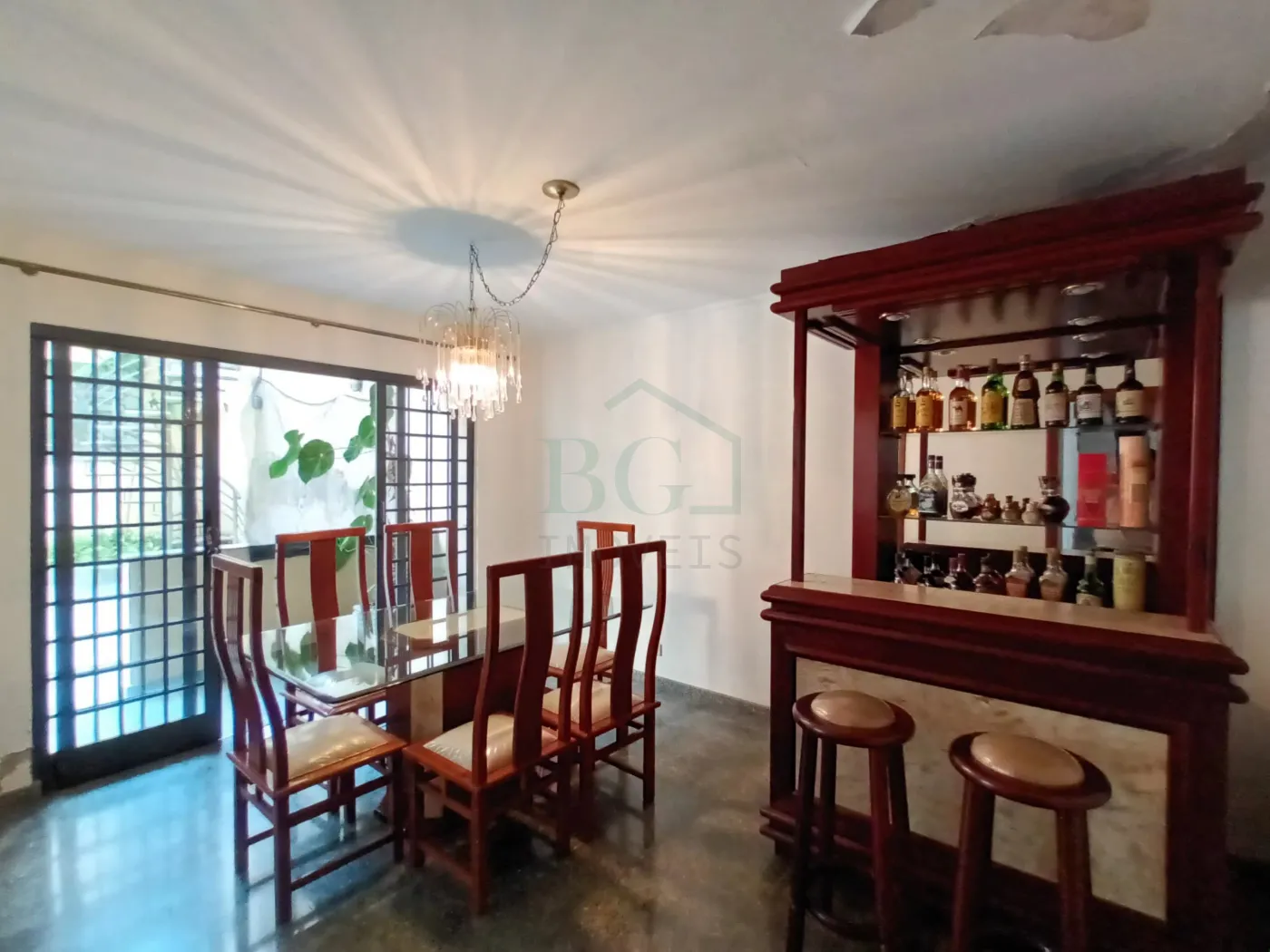 Casa à venda com 3 quartos, 225m² - Foto 4