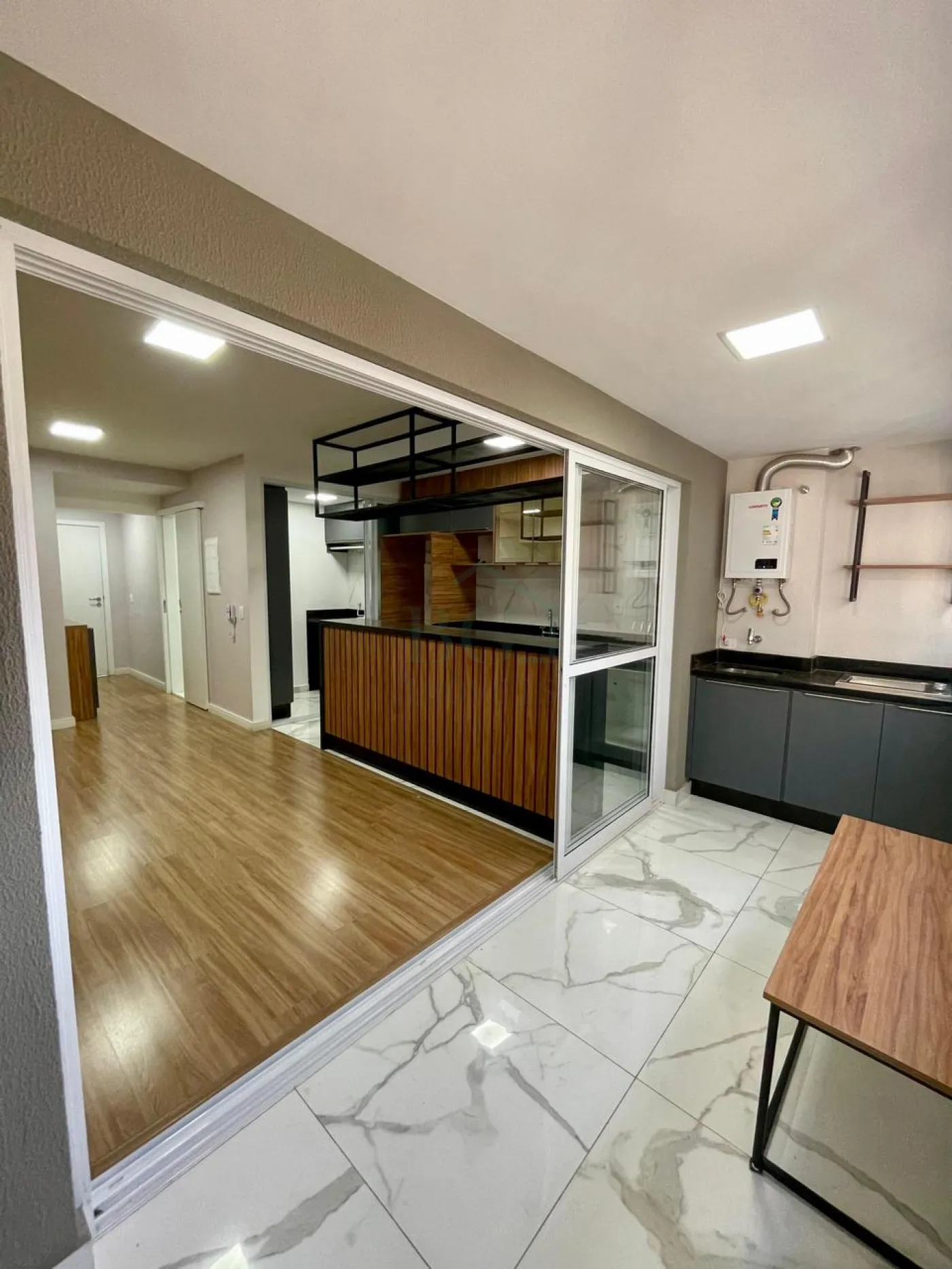 Apartamento à venda com 2 quartos, 83m² - Foto 3