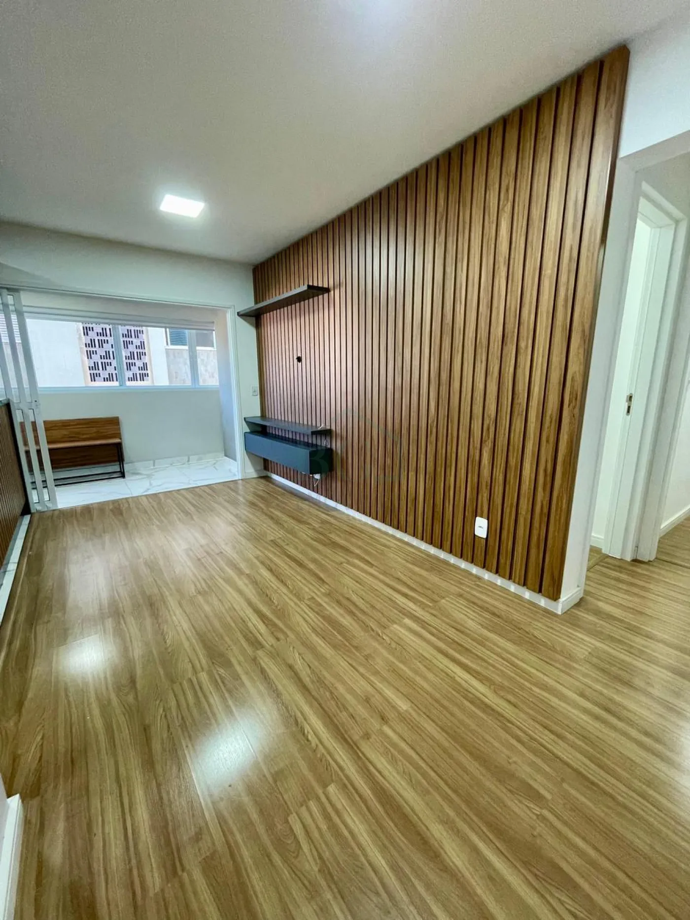 Apartamento à venda com 2 quartos, 83m² - Foto 2