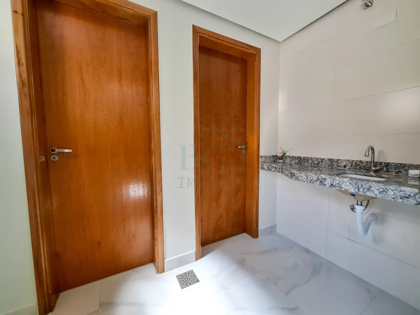 BANHEIRO SALÃO DE FESTAS Alugar Apartamentos / Padrão em Poços de Caldas R$ 3.200,00 - Foto 32