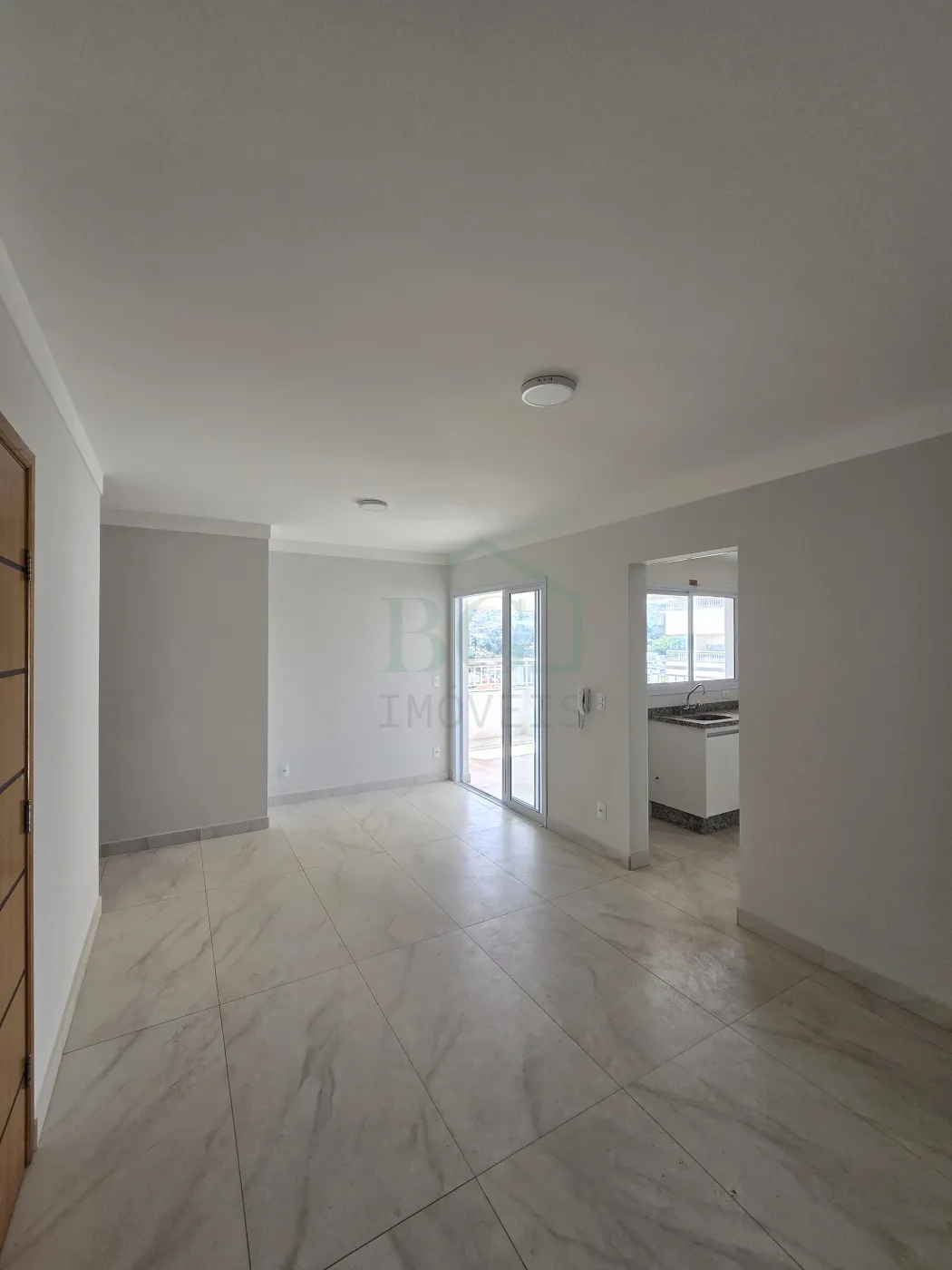 Apartamento à venda com 2 quartos, 73m² - Foto 2