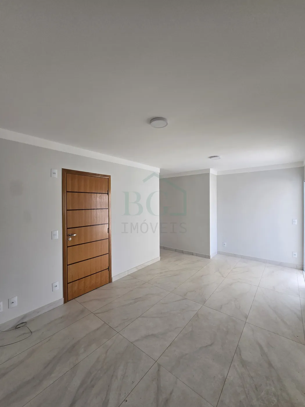 Apartamento à venda com 2 quartos, 73m² - Foto 3