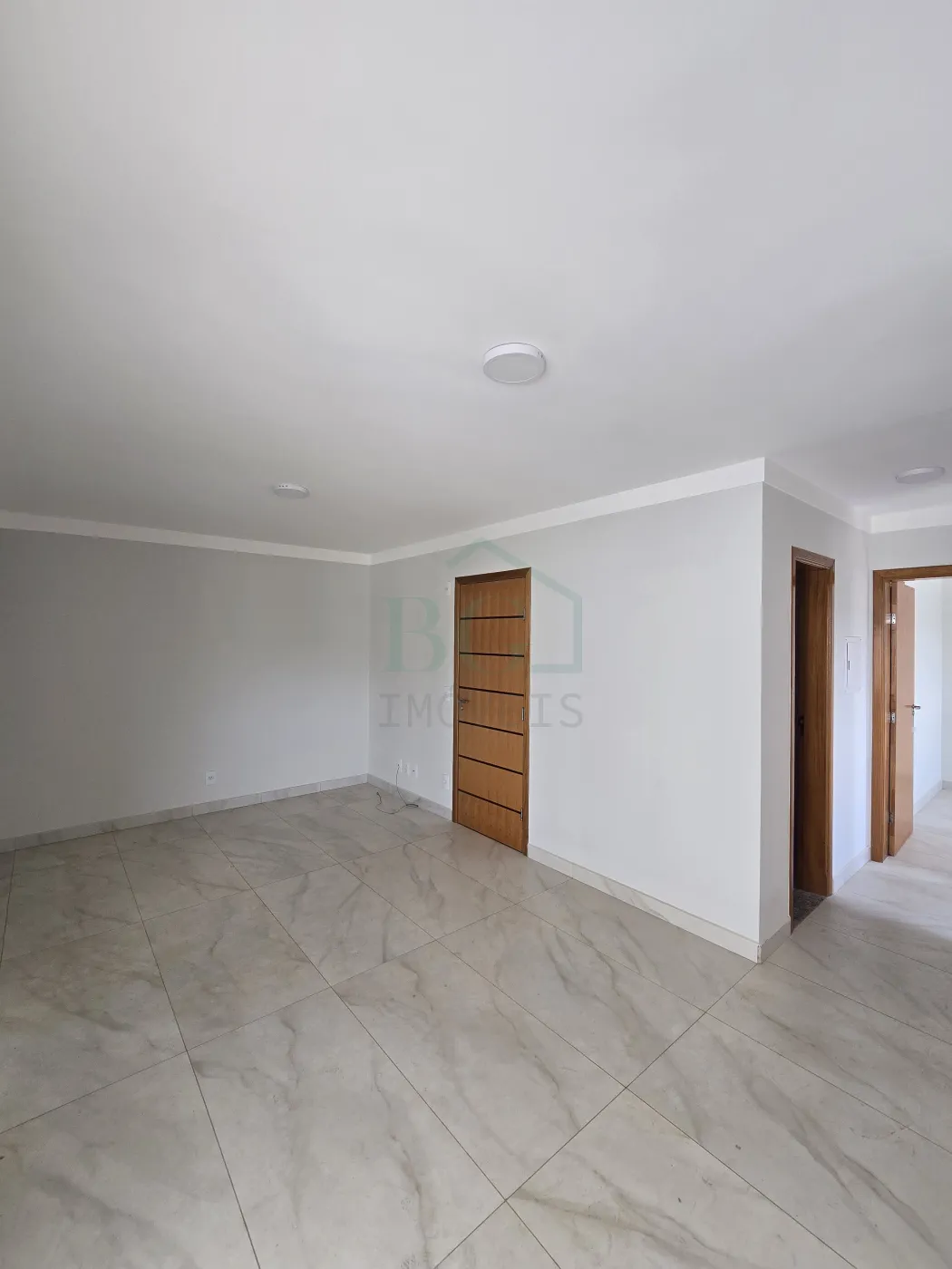 Apartamento à venda com 2 quartos, 73m² - Foto 4