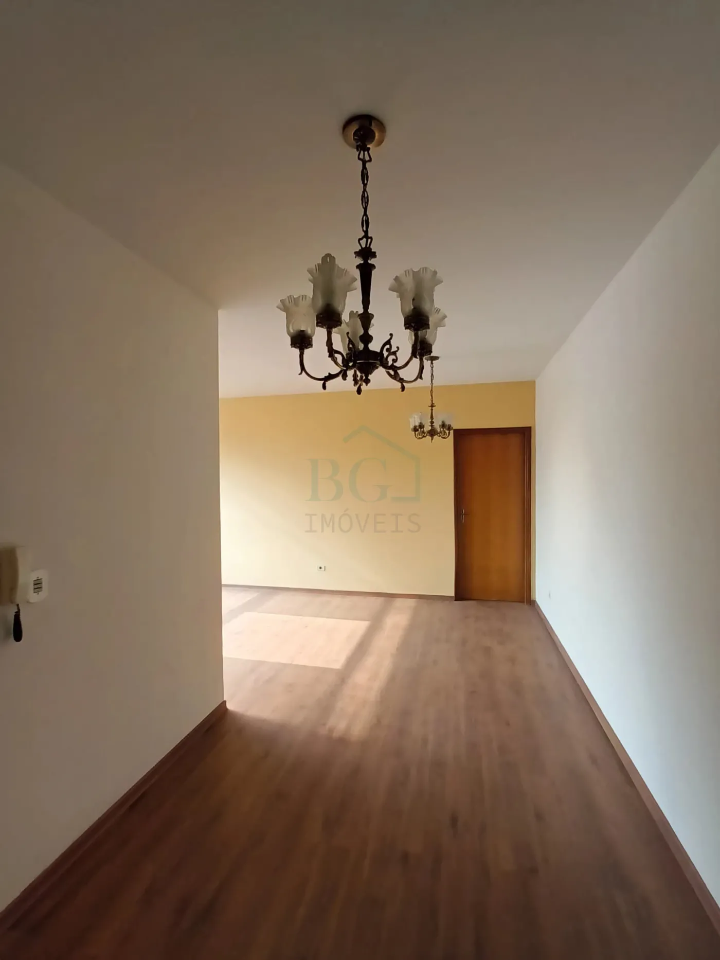 Apartamento à venda com 3 quartos, 104m² - Foto 2