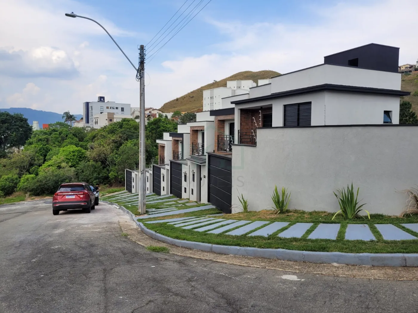Casa à venda com 2 quartos, 95m² - Foto 3