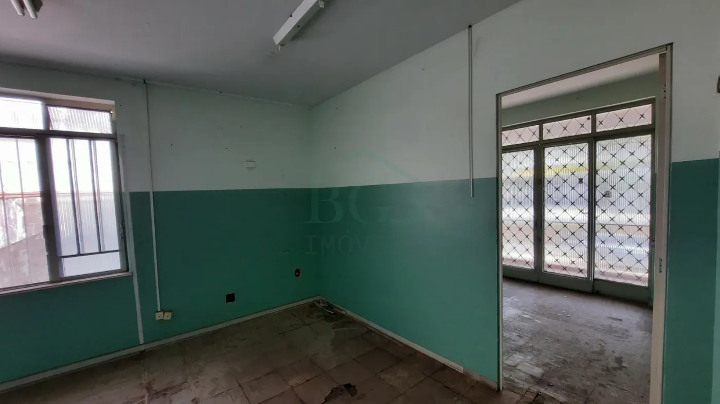 Casa à venda com 3 quartos, 205m² - Foto 3