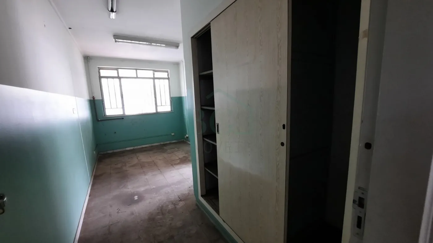 Casa à venda com 3 quartos, 205m² - Foto 4