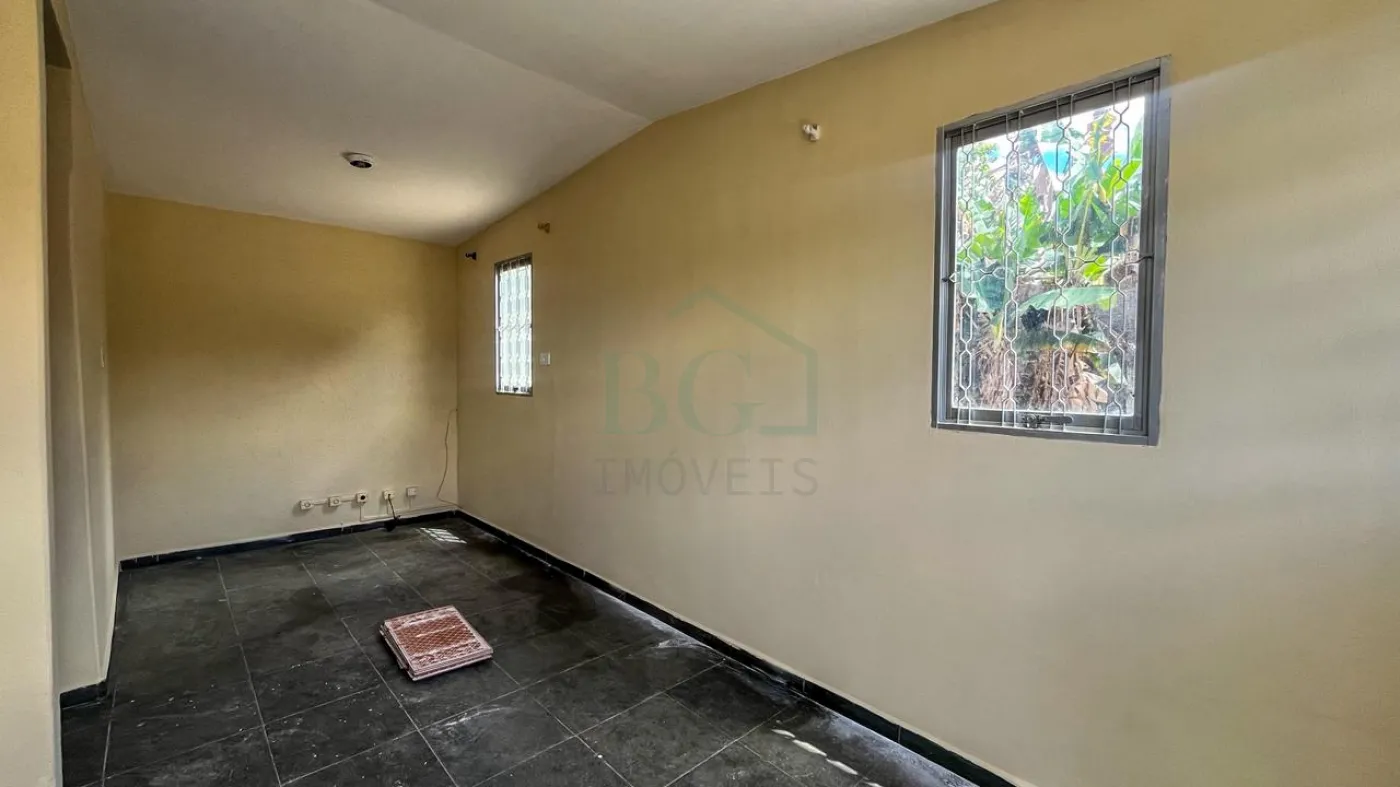 SALA Alugar Casas / Padrão em Poços de Caldas R$ 1.300,00 - Foto 3