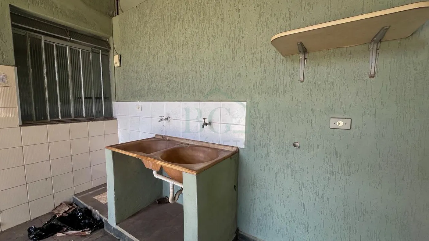 ÁREA DE SERVIÇO Alugar Casas / Padrão em Poços de Caldas R$ 1.300,00 - Foto 12