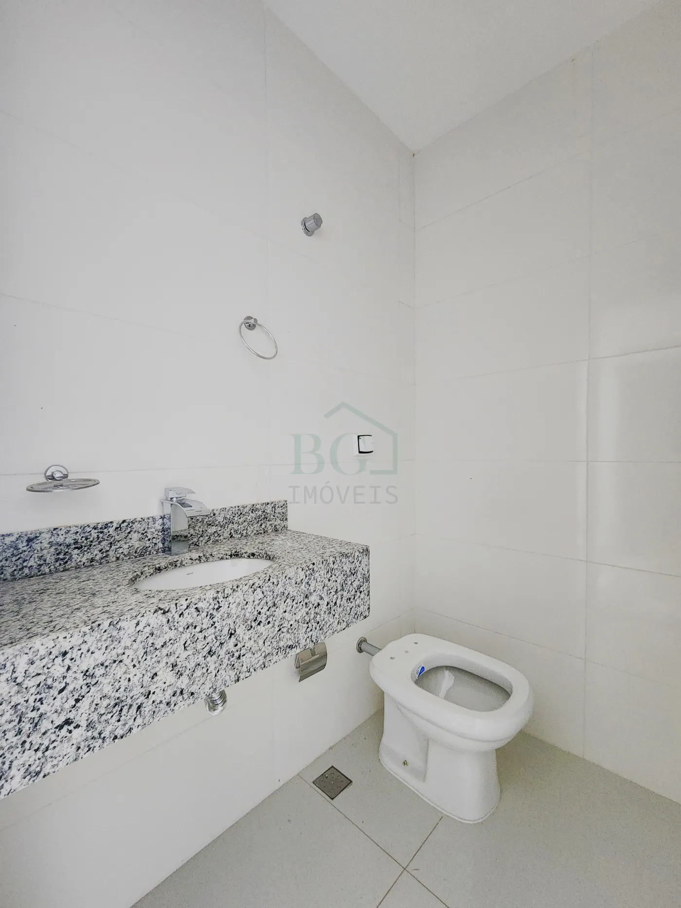 BANHEIRO SOCIAL I Alugar Comercial / Sala Comercial em Poços de Caldas R$ 3.500,00 - Foto 6