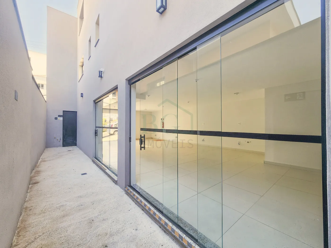 ESPAÇO EXTERNO Alugar Comercial / Sala Comercial em Poços de Caldas R$ 3.500,00 - Foto 8