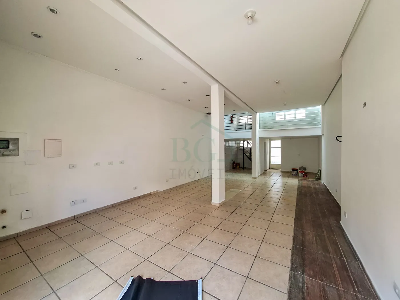 Prédio Inteiro para alugar, 92m² - Foto 2