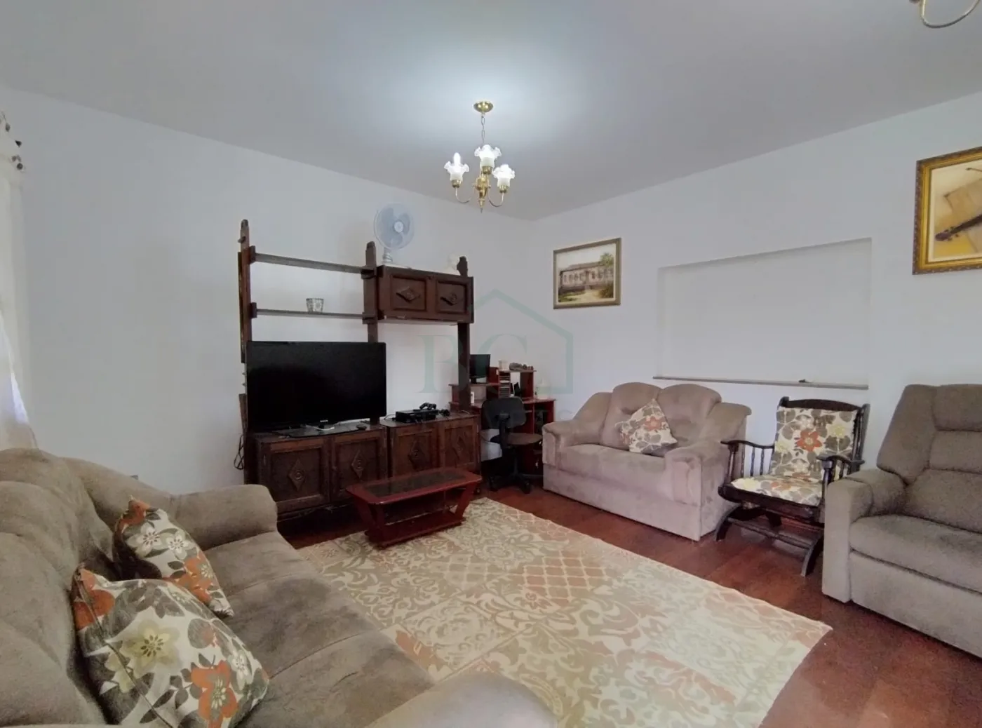 Casa à venda com 4 quartos, 231m² - Foto 3